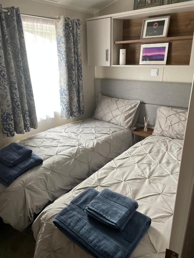 Beautiful 2 Bedroom Lodge With Stunning Views Блеър Атол Екстериор снимка